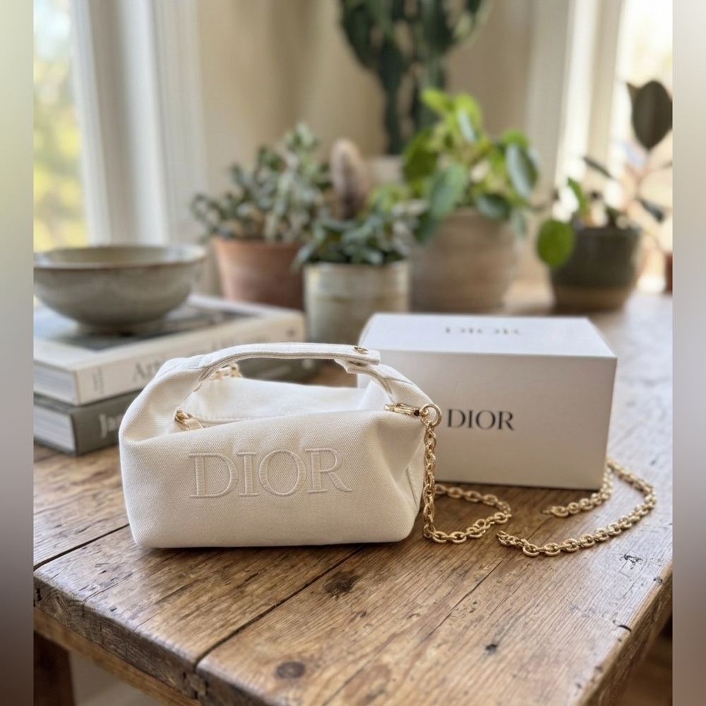 Dior Parfums Pouch Mini Crossbody Bag with Gold Chain NEW